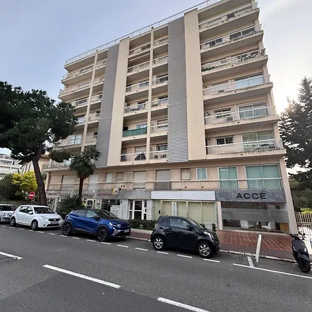 Au California Palace *