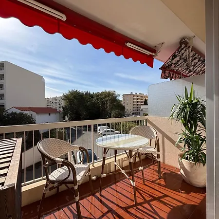 Au California Palace Apartment