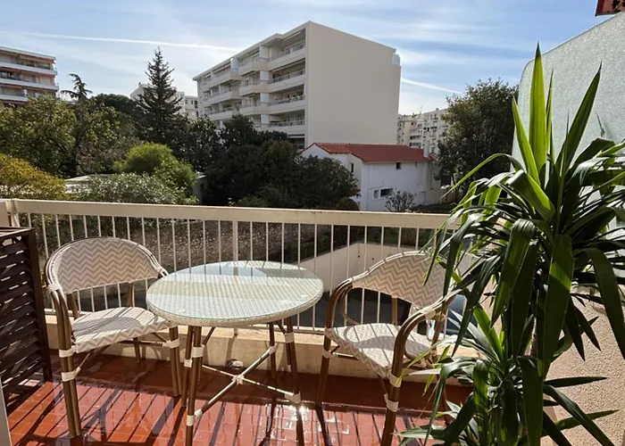 Au California Palace Apartament Cannes