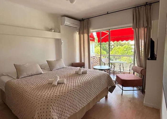 Au California Palace * Cannes